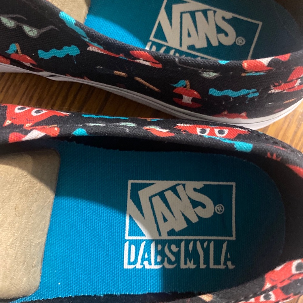 Vans Dabs Myla Black and Red fox Patterned Sneakers M7 W8.5 NWT - Picture 7 of 9